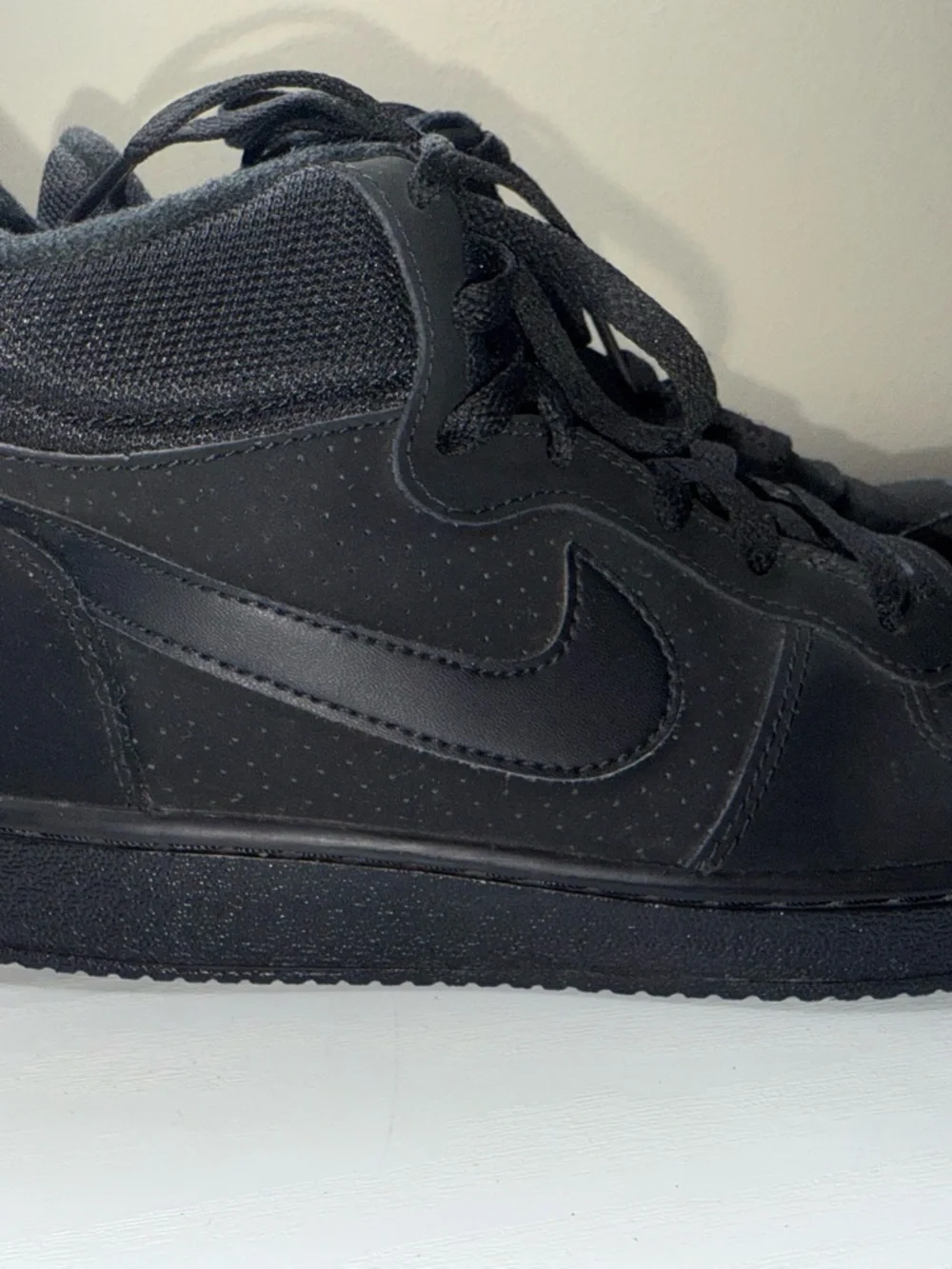 Nike Court Borough Mid Big Kids Shoes in Black size 6.5Y Sneaker Suede Leather - Picture 2 of 8